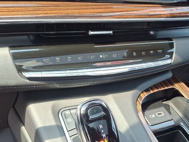 2023 Cadillac Escalade ESV Premium