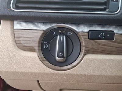 2018 Volkswagen Passat 2.0T SE