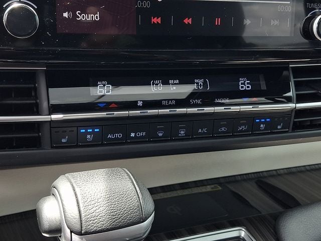 2023 Toyota Sienna Platinum 7 Passenger