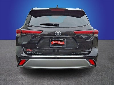 2022 Toyota Highlander Platinum