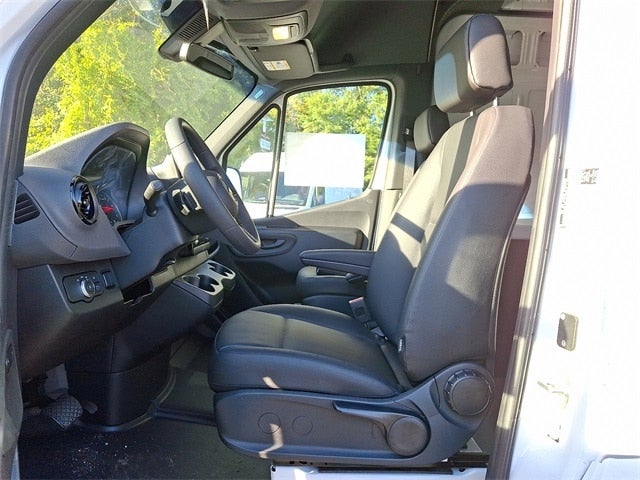 2025 Mercedes-Benz Sprinter 2500 Cargo 170 WB High Roof