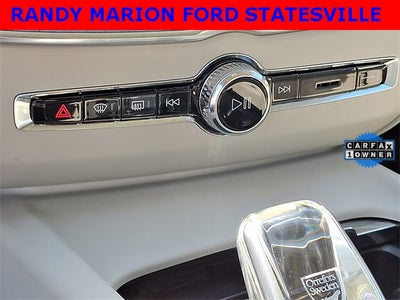 2023 Volvo XC60 B6 Ultimate Bright Theme