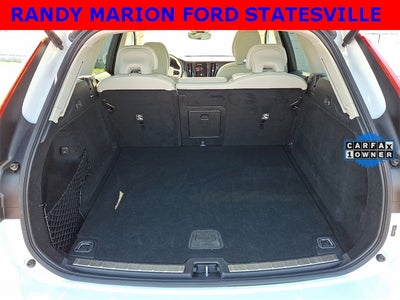 2023 Volvo XC60 B6 Ultimate Bright Theme