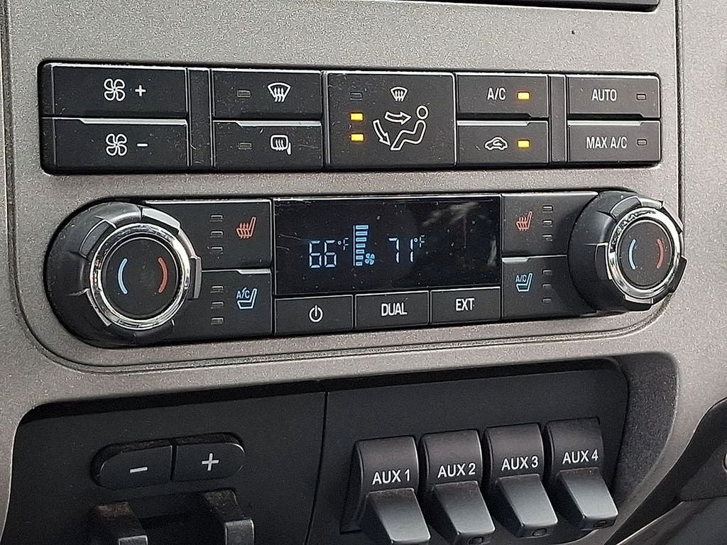2013 Ford F-250SD XLT