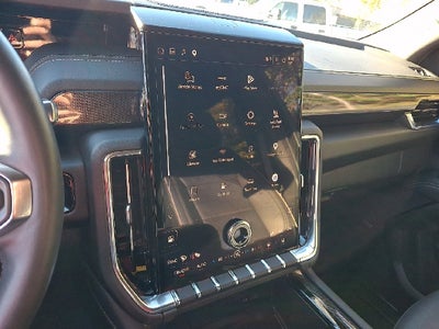 2025 GMC Yukon Elevation