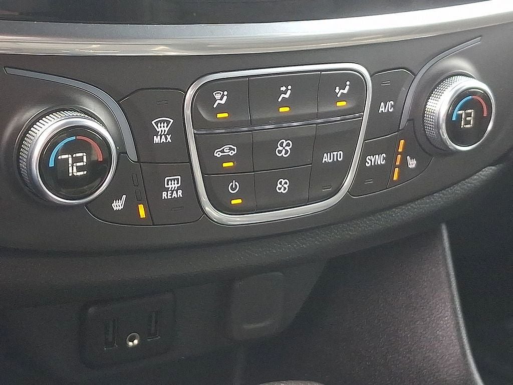2022 Chevrolet Traverse LT Leather