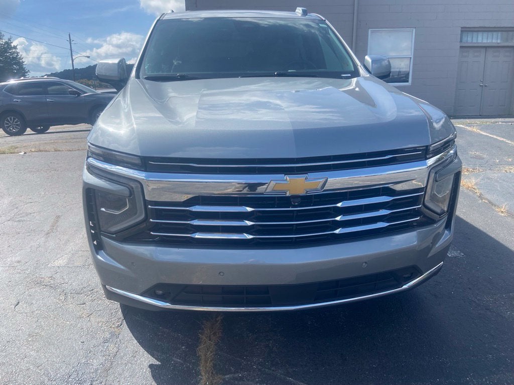2025 Chevrolet Suburban LT