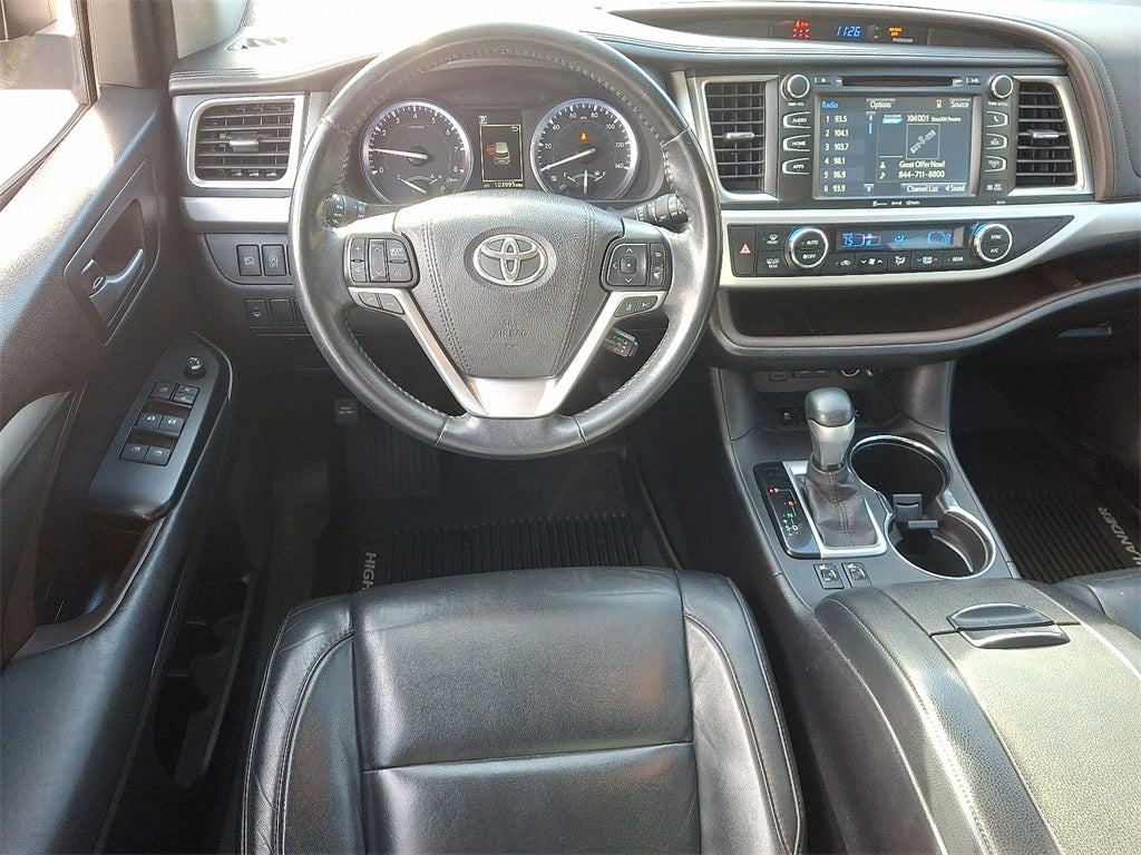 2017 Toyota Highlander SE