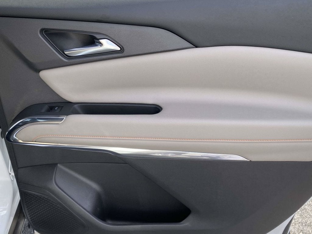 2025 Chevrolet Traverse FWD LT
