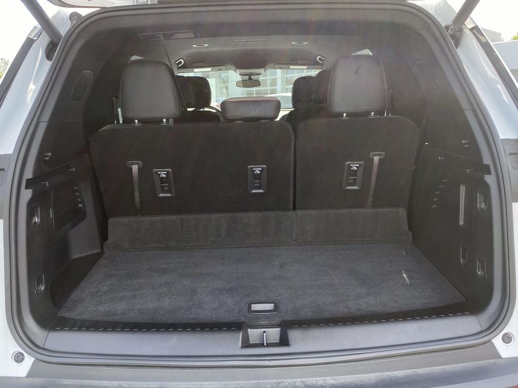 2025 Chevrolet Traverse FWD LT