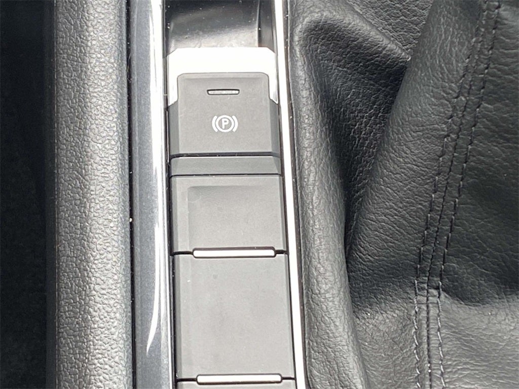 2024 Volkswagen Tiguan 2.0T Wolfsburg Edition