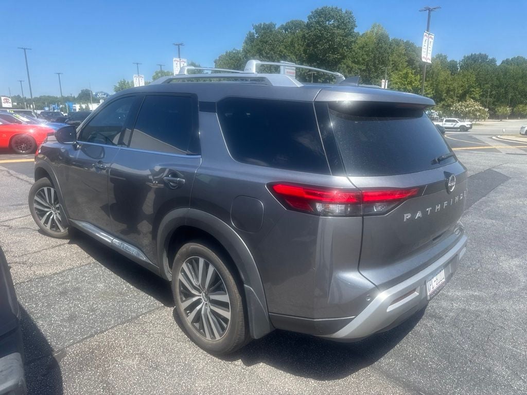 2024 Nissan Pathfinder Platinum