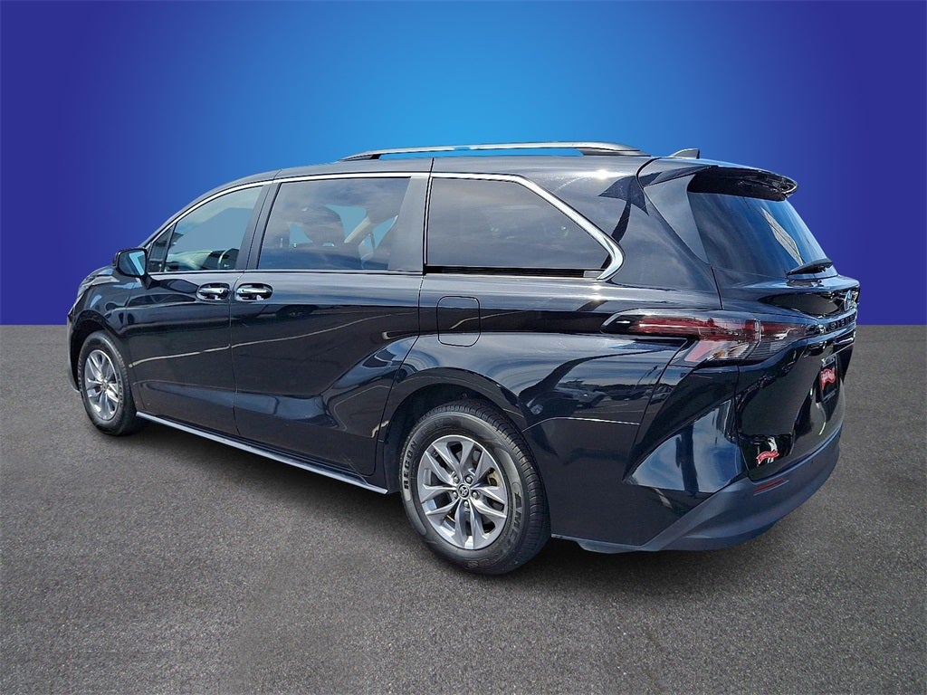 2024 Toyota Sienna XLE