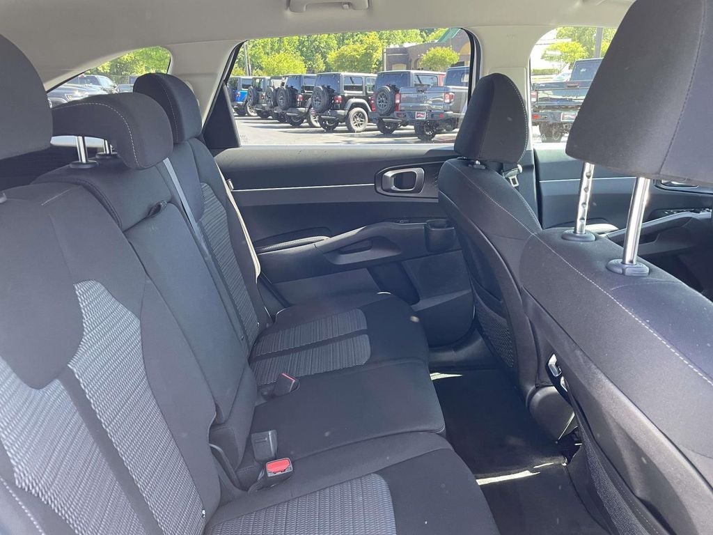 2025 Kia Sorento LX