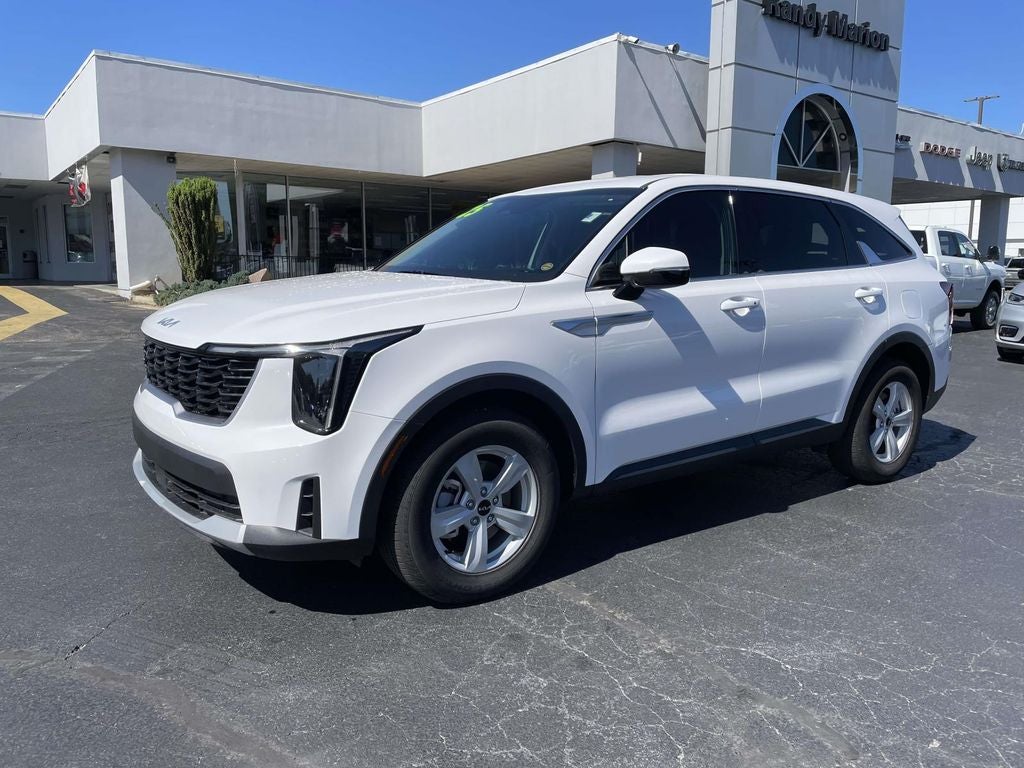 2025 Kia Sorento LX