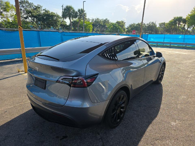 2024 Tesla Model Y Long Range Single Motor Rear-Wheel Drive