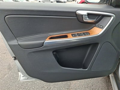 2017 Volvo XC60 T5 Inscription