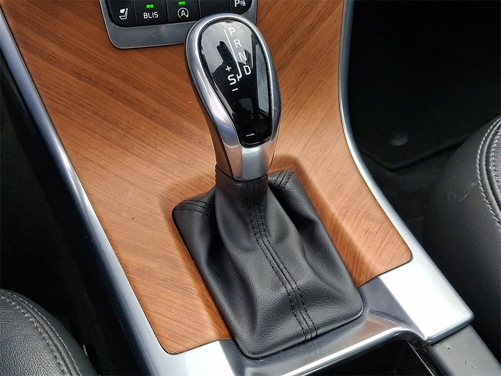 2017 Volvo XC60 T5 Inscription