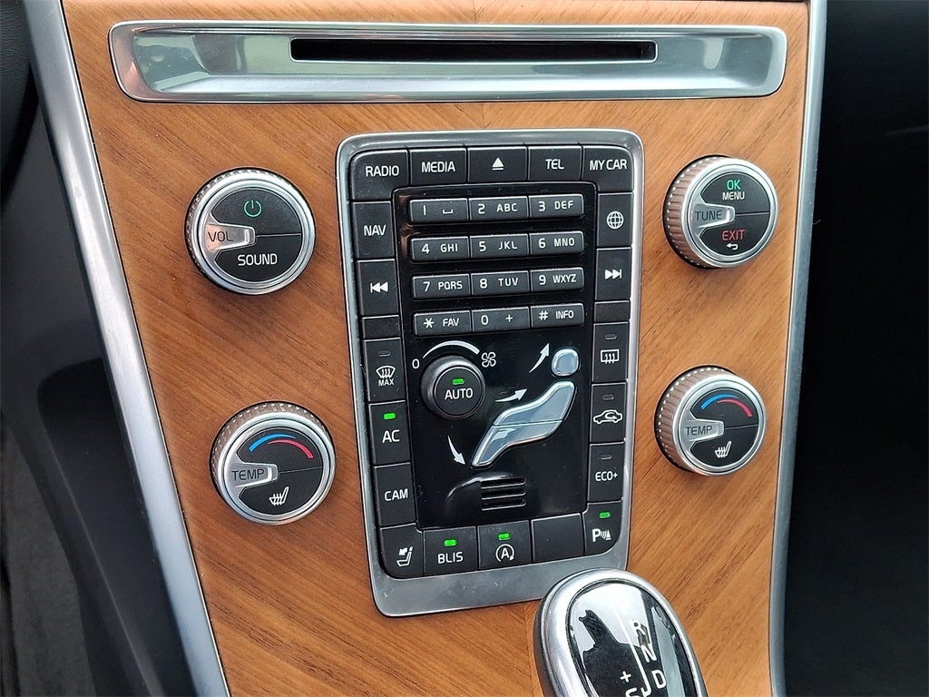 2017 Volvo XC60 T5 Inscription