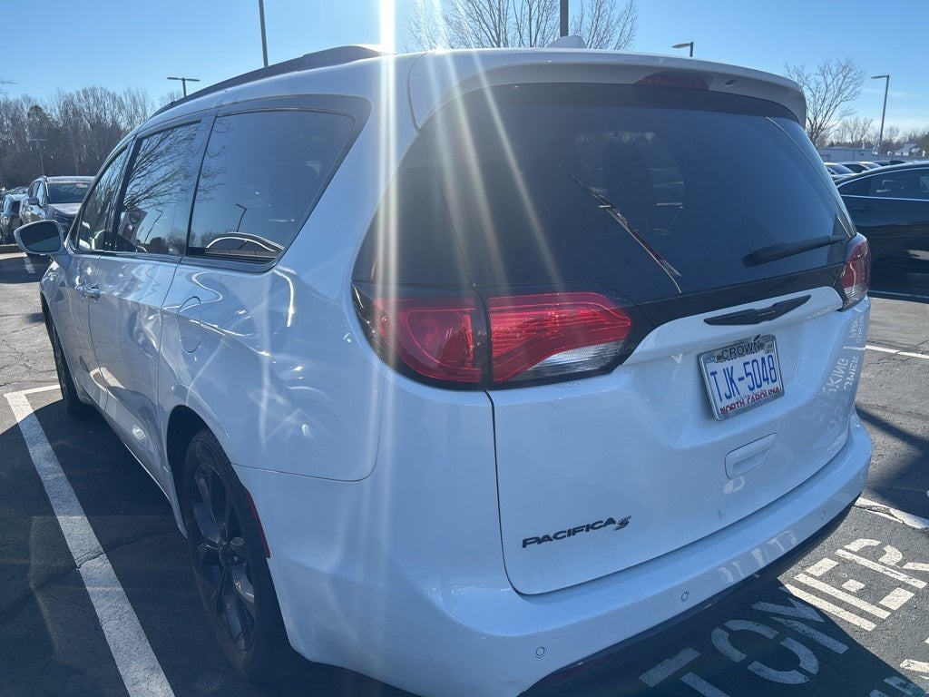 2020 Chrysler Pacifica Touring L