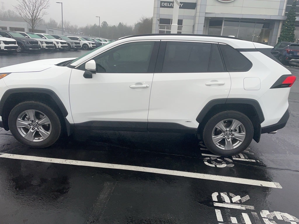 2024 Toyota RAV4 Hybrid XLE