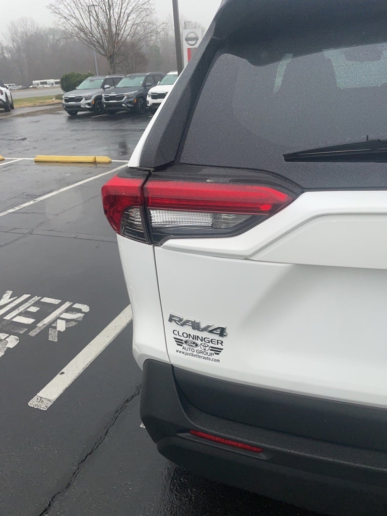 2024 Toyota RAV4 Hybrid XLE