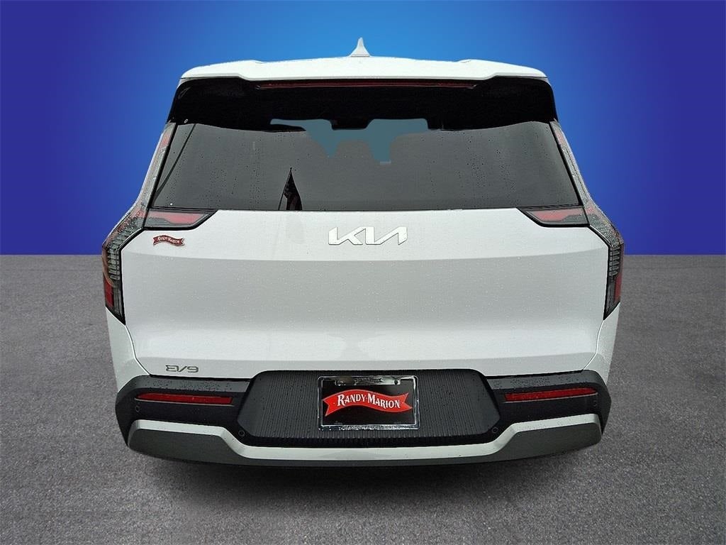 2026 Kia EV9 Light