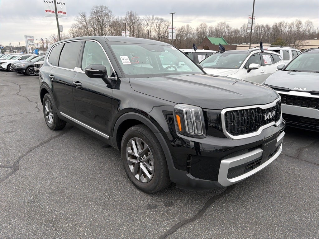 2023 Kia Telluride LX