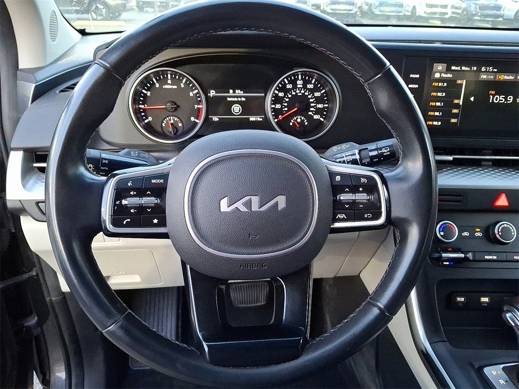 2023 Kia Carnival LX