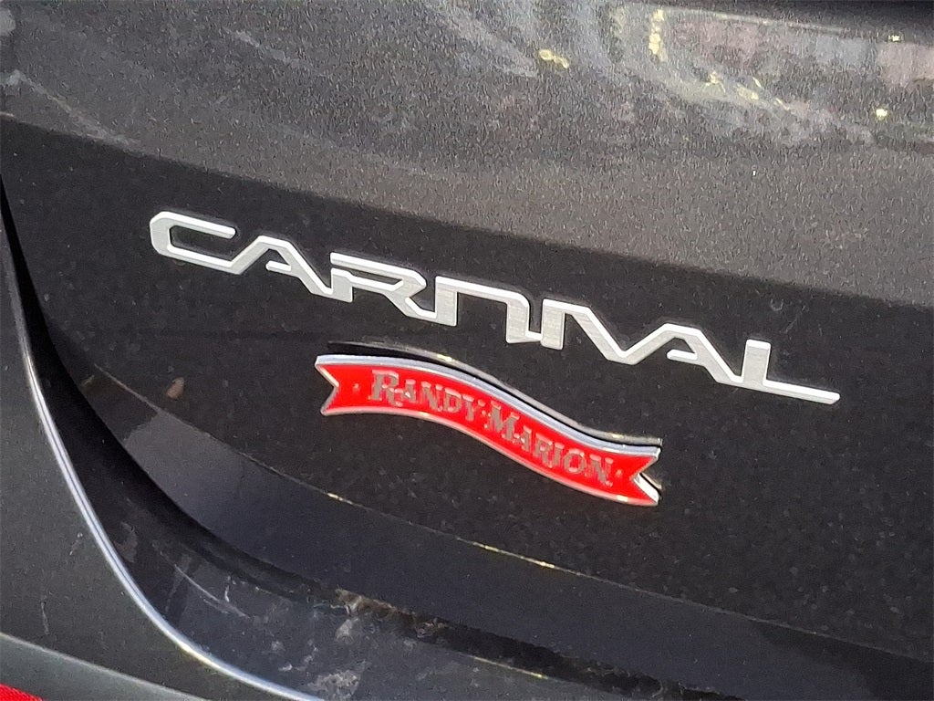 2023 Kia Carnival LX