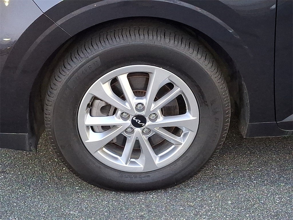 2023 Kia Carnival LX