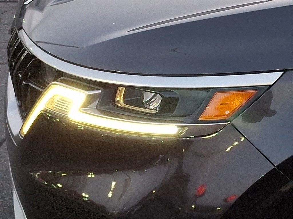 2023 Kia Carnival LX