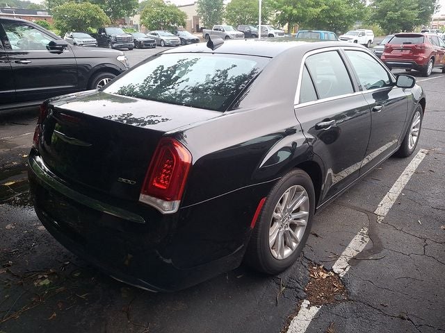 2021 Chrysler 300 Touring