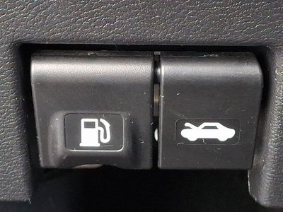 2024 Nissan Versa 1.6 SR