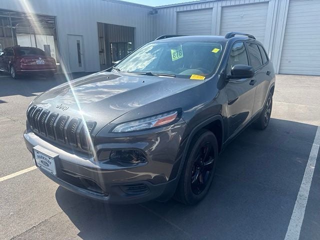2017 Jeep Cherokee Sport