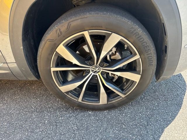 2024 Volkswagen Atlas 2.0T SEL Premium R-Line