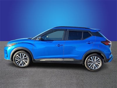 2021 Nissan Kicks SR