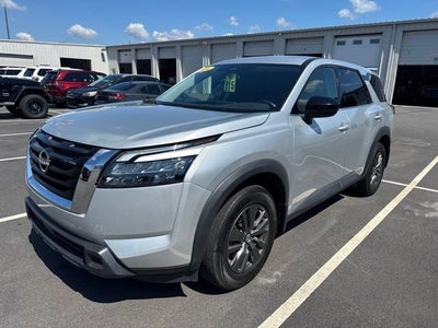 2024 Nissan Pathfinder S