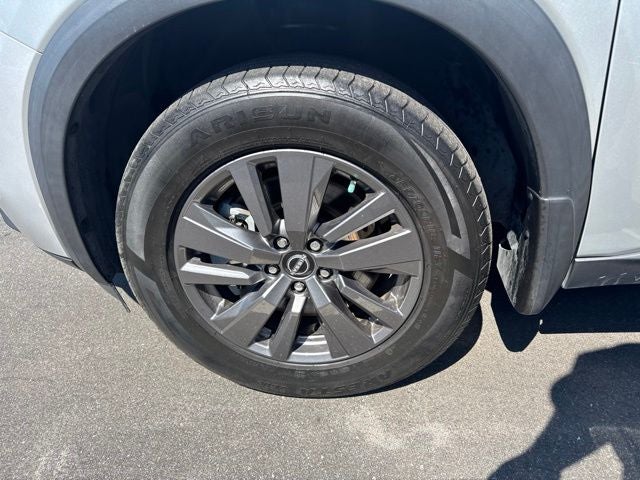 2024 Nissan Pathfinder S
