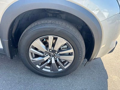 2024 Nissan Pathfinder S