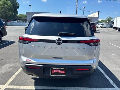 2024 Nissan Pathfinder S