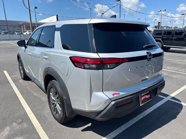 2024 Nissan Pathfinder S