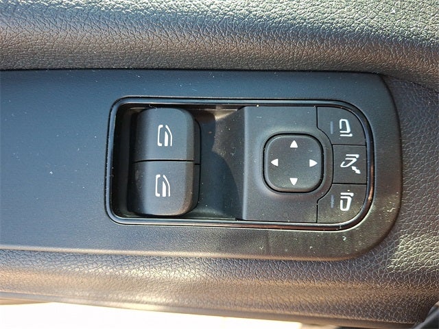 2022 Mercedes-Benz Sprinter 2500 Passenger 144 WB