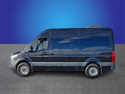 2022 Mercedes-Benz Sprinter 2500 Passenger 144 WB