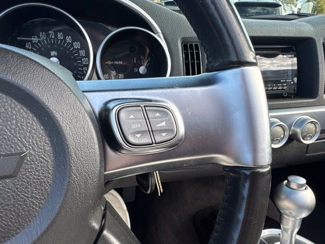 2004 Chevrolet SSR Base
