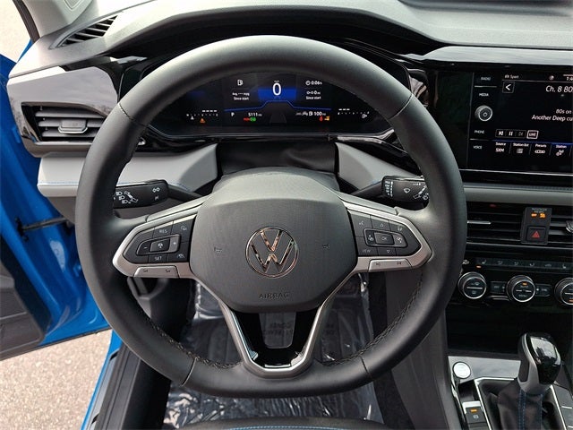 2024 Volkswagen Taos 1.5T SE Black