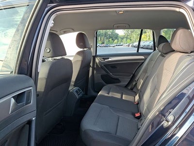 2017 Volkswagen Golf SportWagen S