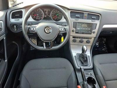 2017 Volkswagen Golf SportWagen S