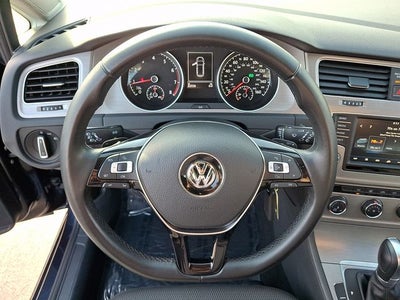2017 Volkswagen Golf SportWagen S