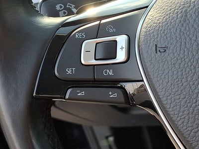 2017 Volkswagen Golf SportWagen S